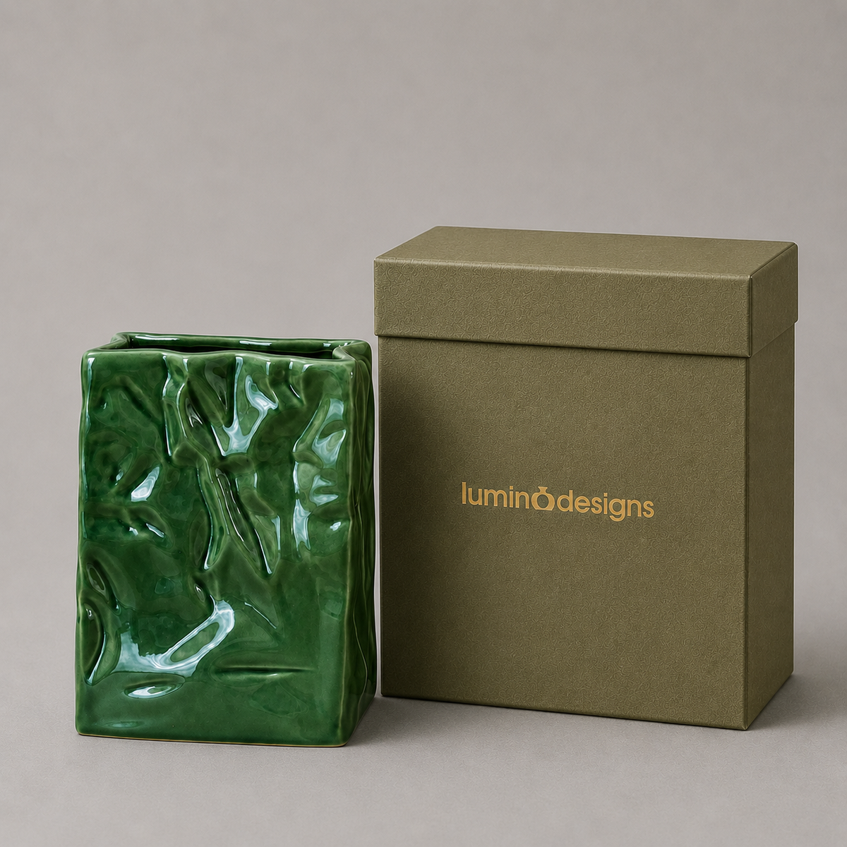 Creamy Fabric-Bag Ceramic Water Vase